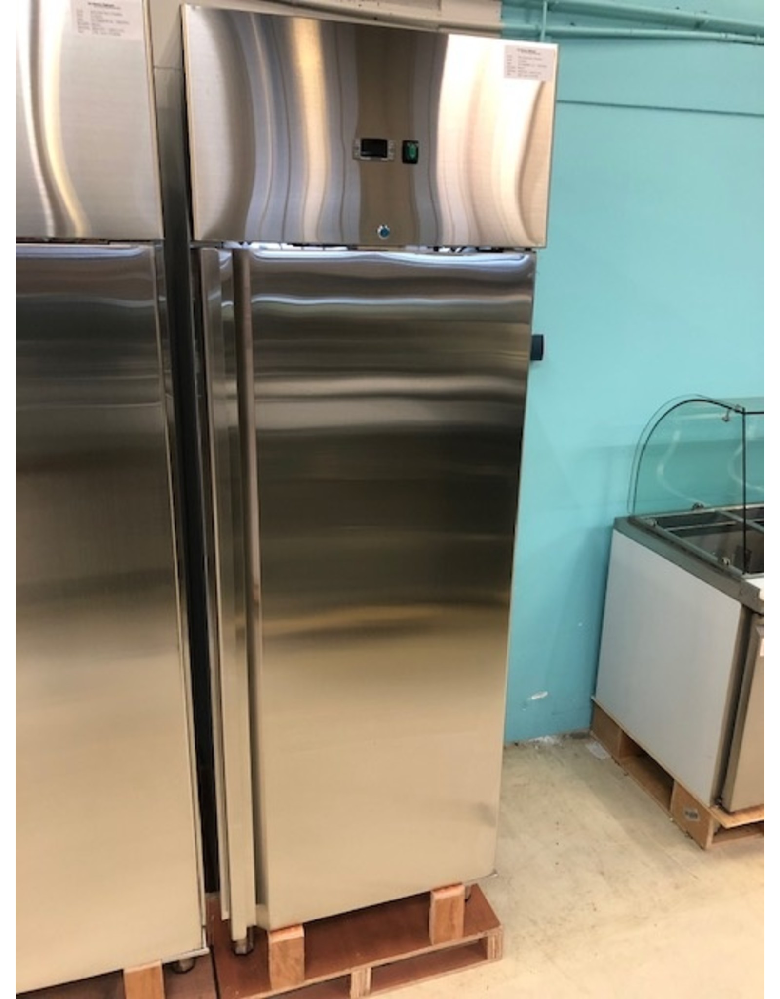 Q-Gastro Q- Gastro Solide RVS enkel deurs vrieskast op poten(Nieuw!!)