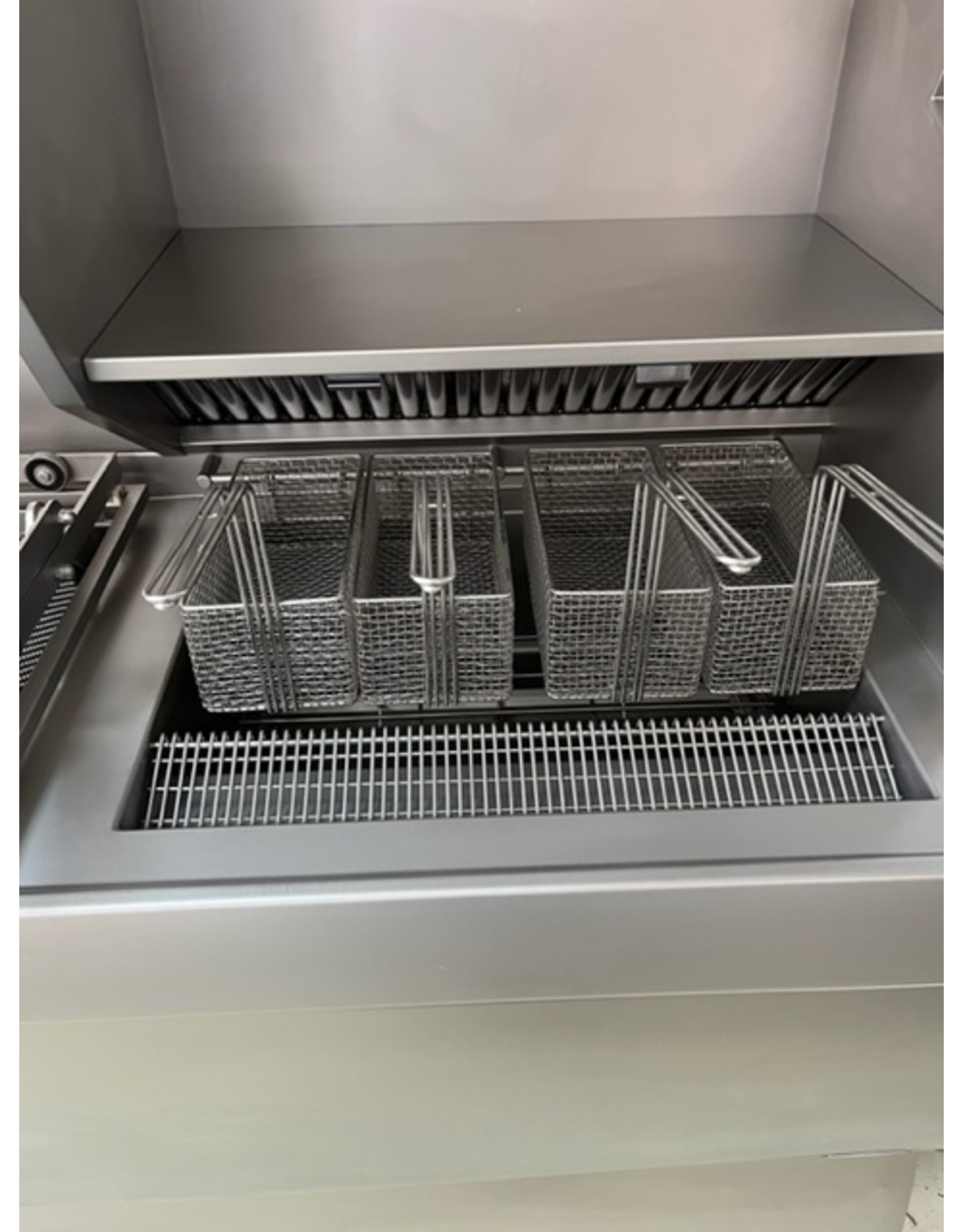 De Kuiper De Kuiper Loranda gereviseerde  HR Bakwand Friteuse Transfer -540cm - 121 kW op Aardgas 