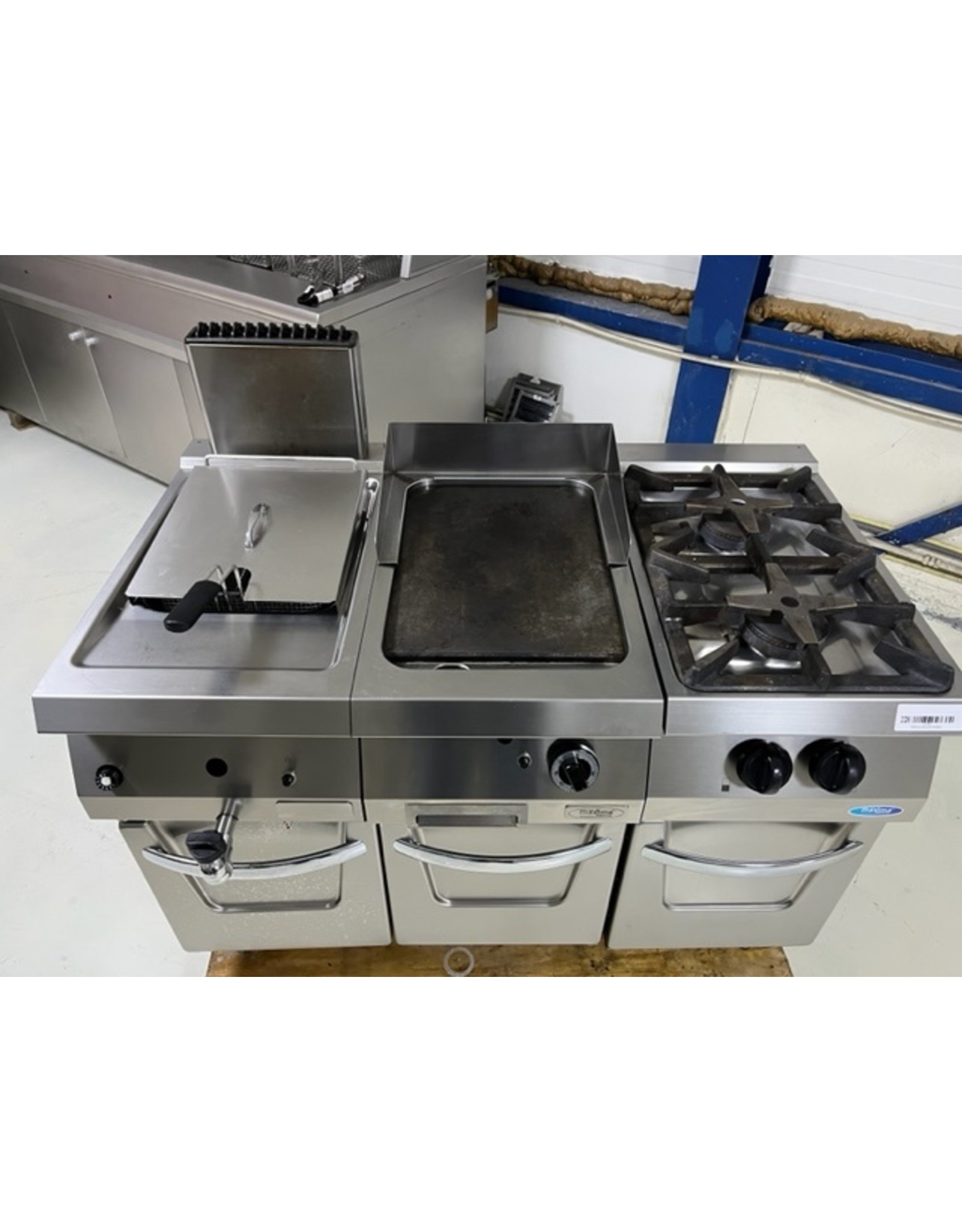 RVS Edelstahl-Back-Grill-Kochlinie (Grillplatte, 2-Flammen-Herd, 1 Pfannen-Fritteuse) Erdgas