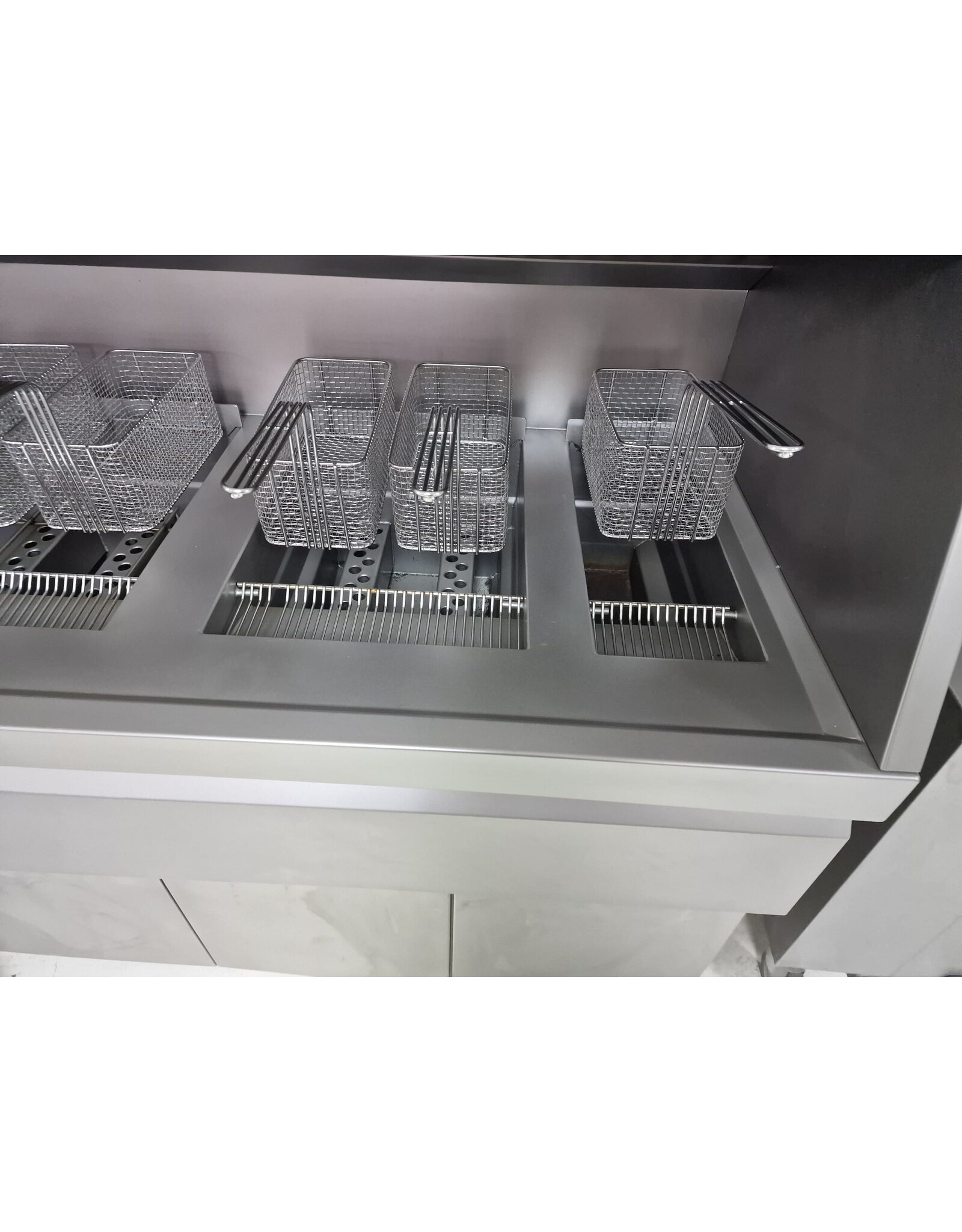 Kiremko Kiremko HR Gereviseerde Bakwand Friteuse  - 105 KW 3 pans op aardgas