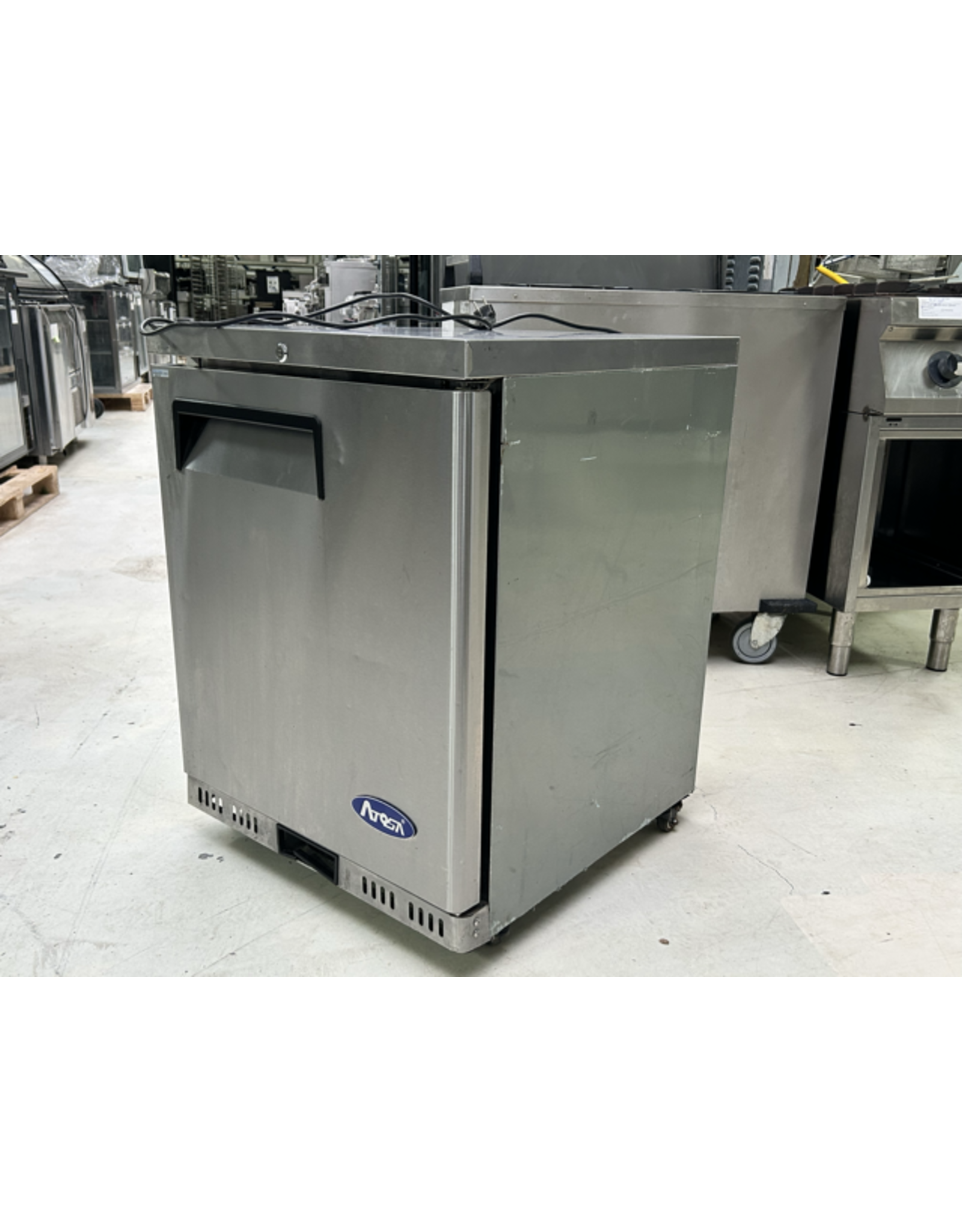 Atosa Mini Kühlschrank 66.5x64x82