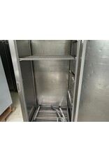 Gram Eintüriger Gram-Bäckereikühlschrank aus Edelstahl Gram Eintüriger Gram-Bäckereikühlschrank aus Edelstahl