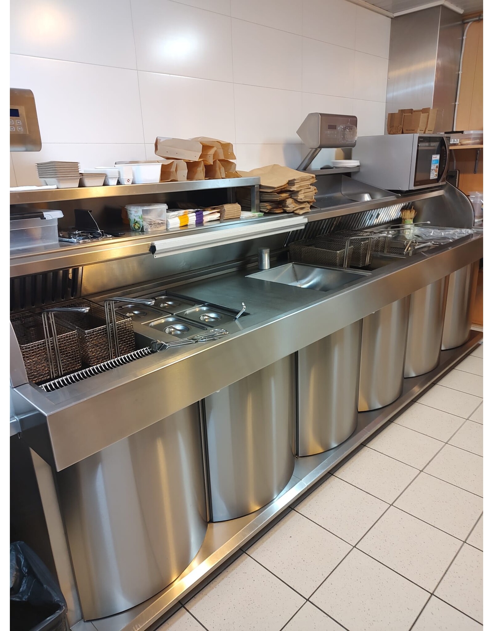 Kiremko Nog te reviseren - Kiremko bakwand friteuse 3 P 7 manden bakplaat uitschepbak