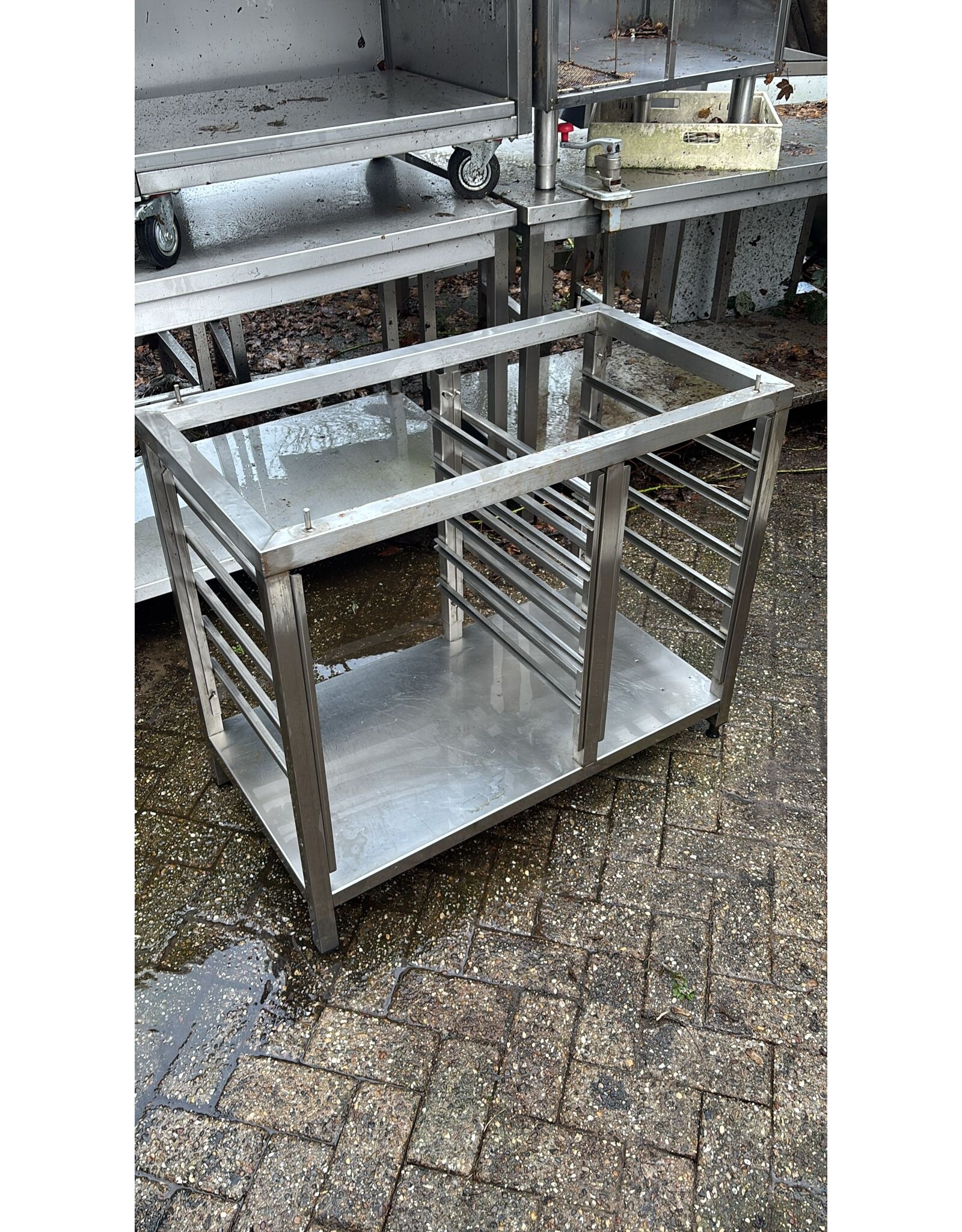 RVS onderstel met regaal 100x55x85 bxdxh