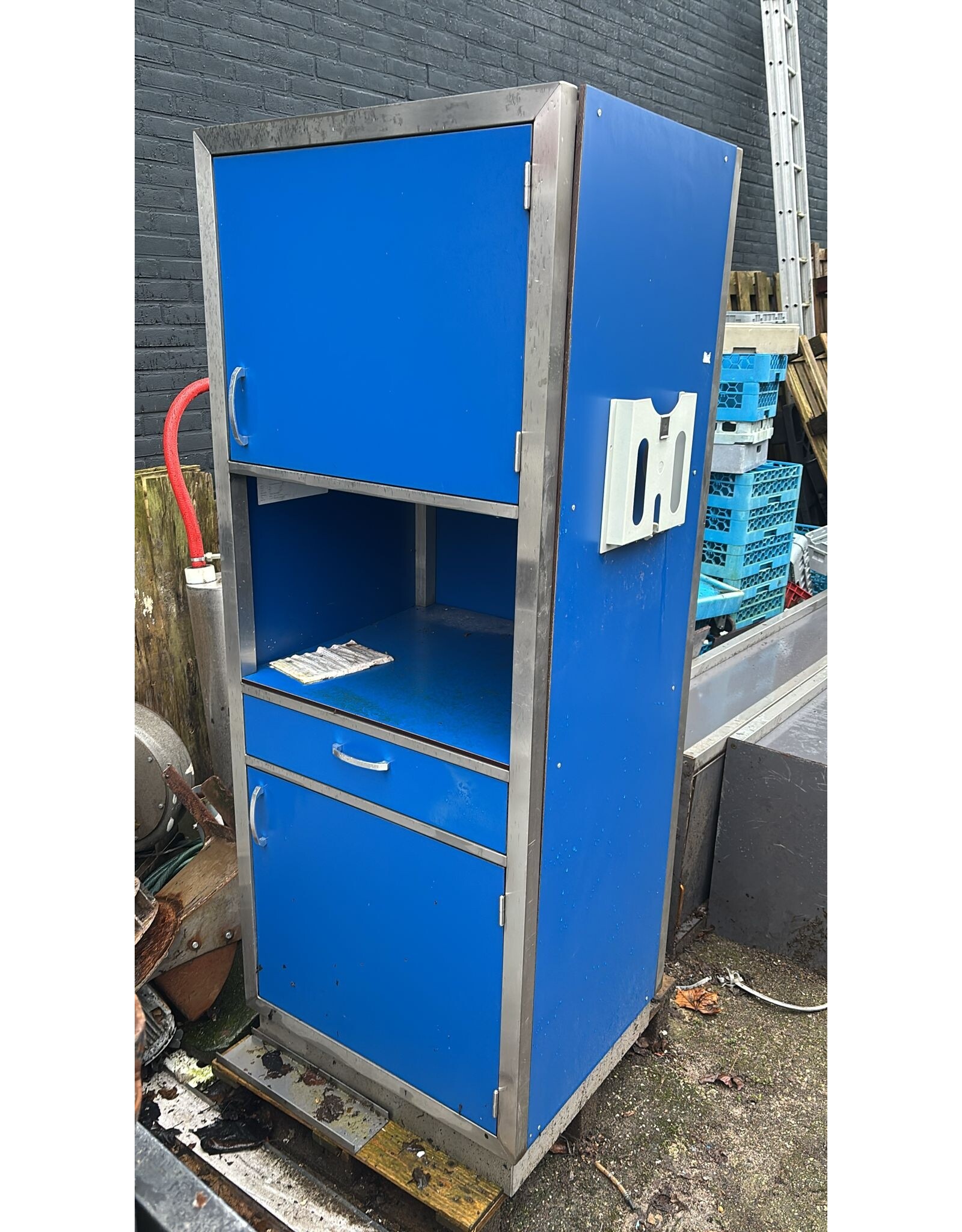 RVS staande kast RVS/trespa 61x70x180 bxdxh