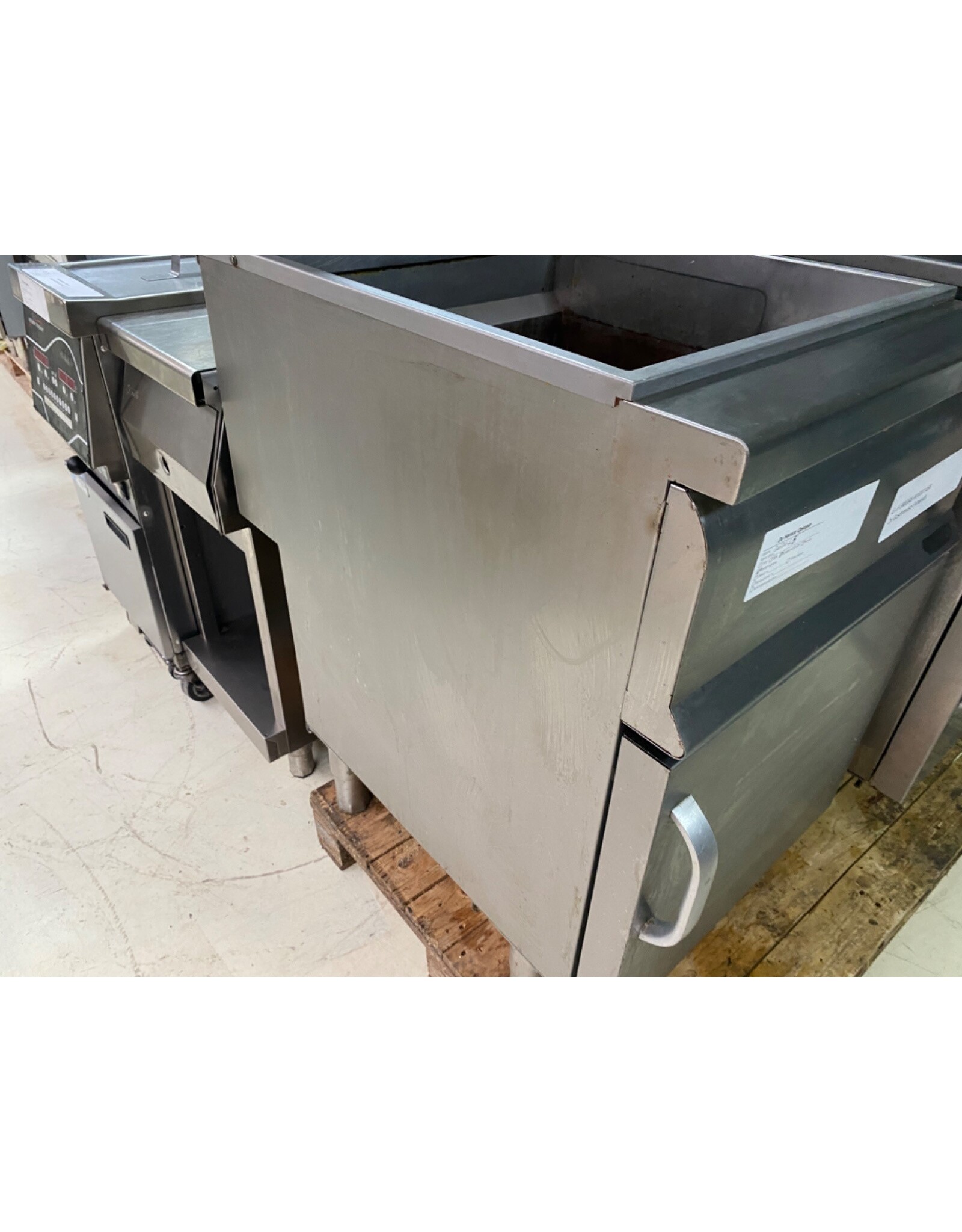 2x Zeer krachtige 3 mands gasfriteuse 45kW!