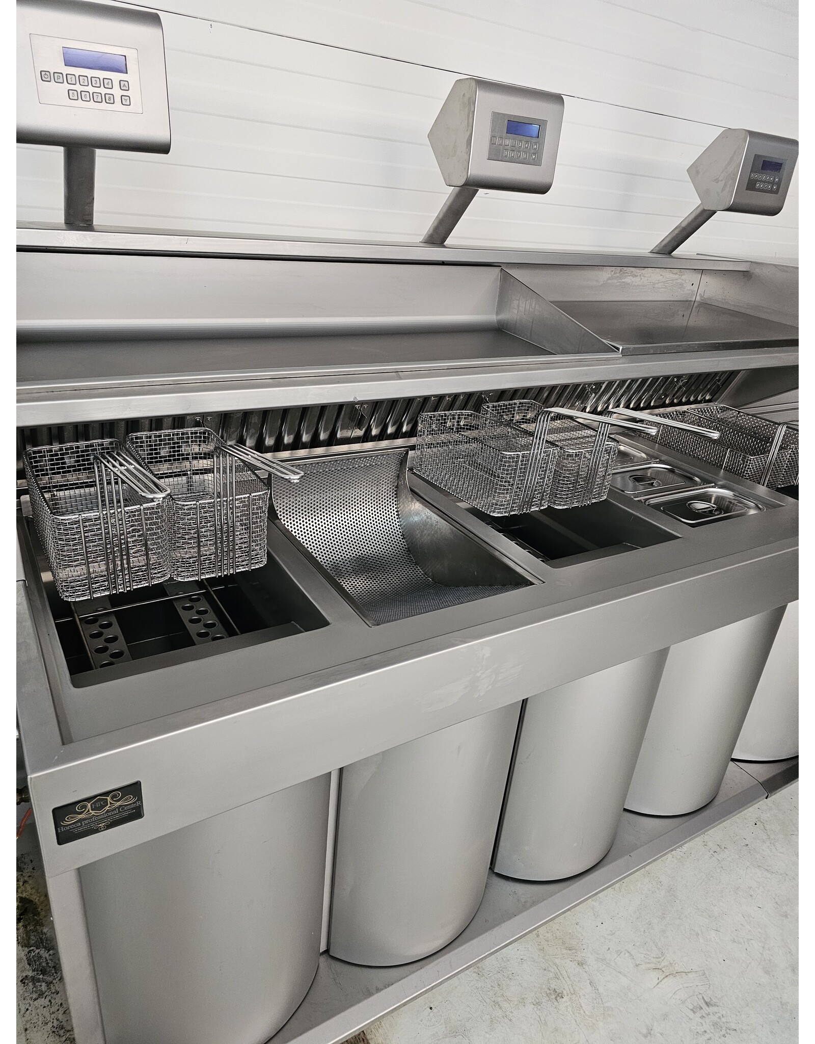 Gereviseerde Kiremko 3 pan HR bakwand friteuse bakplaat vetpomp/filter