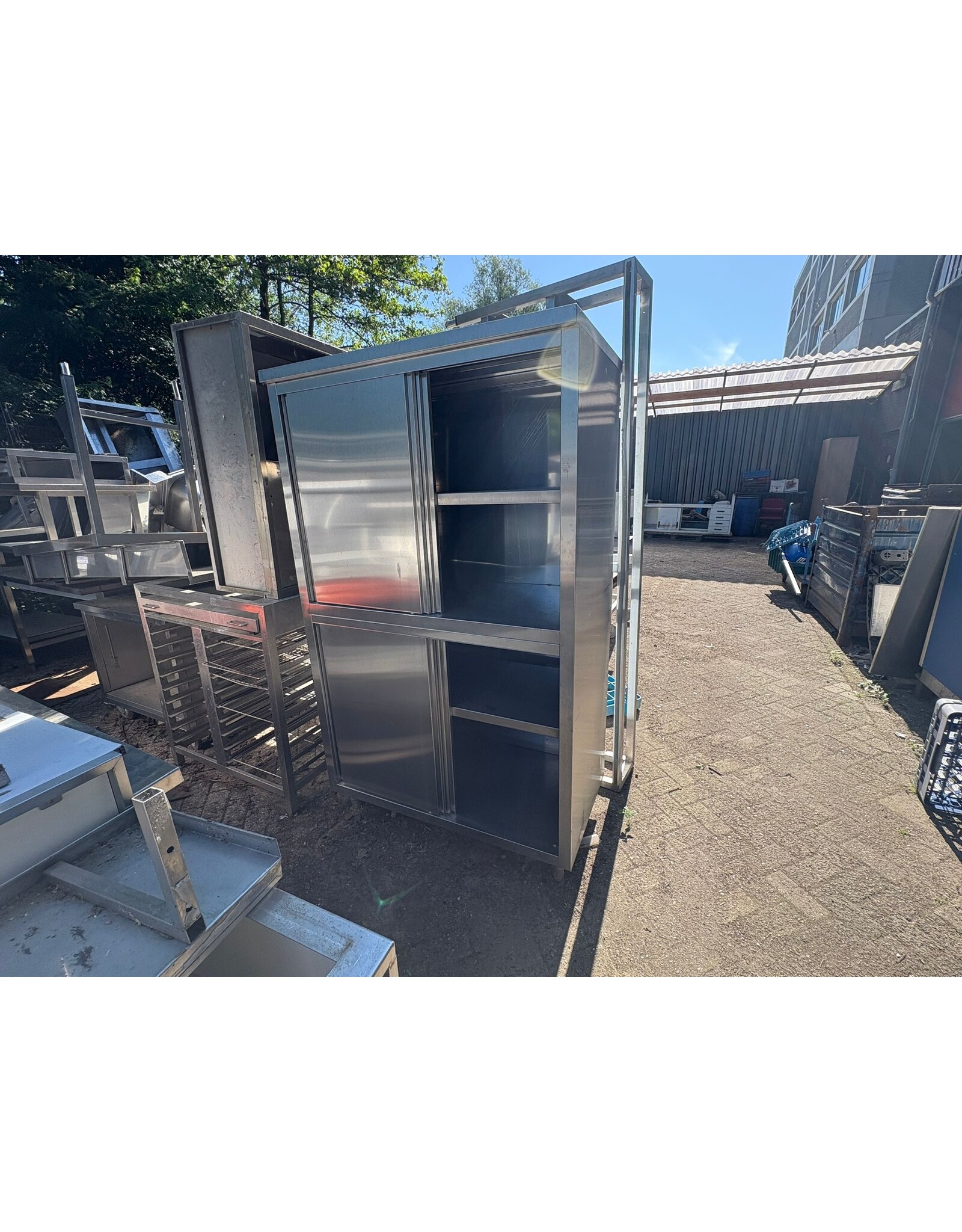 RVS Schrank in den Abmessungen 120x64x100