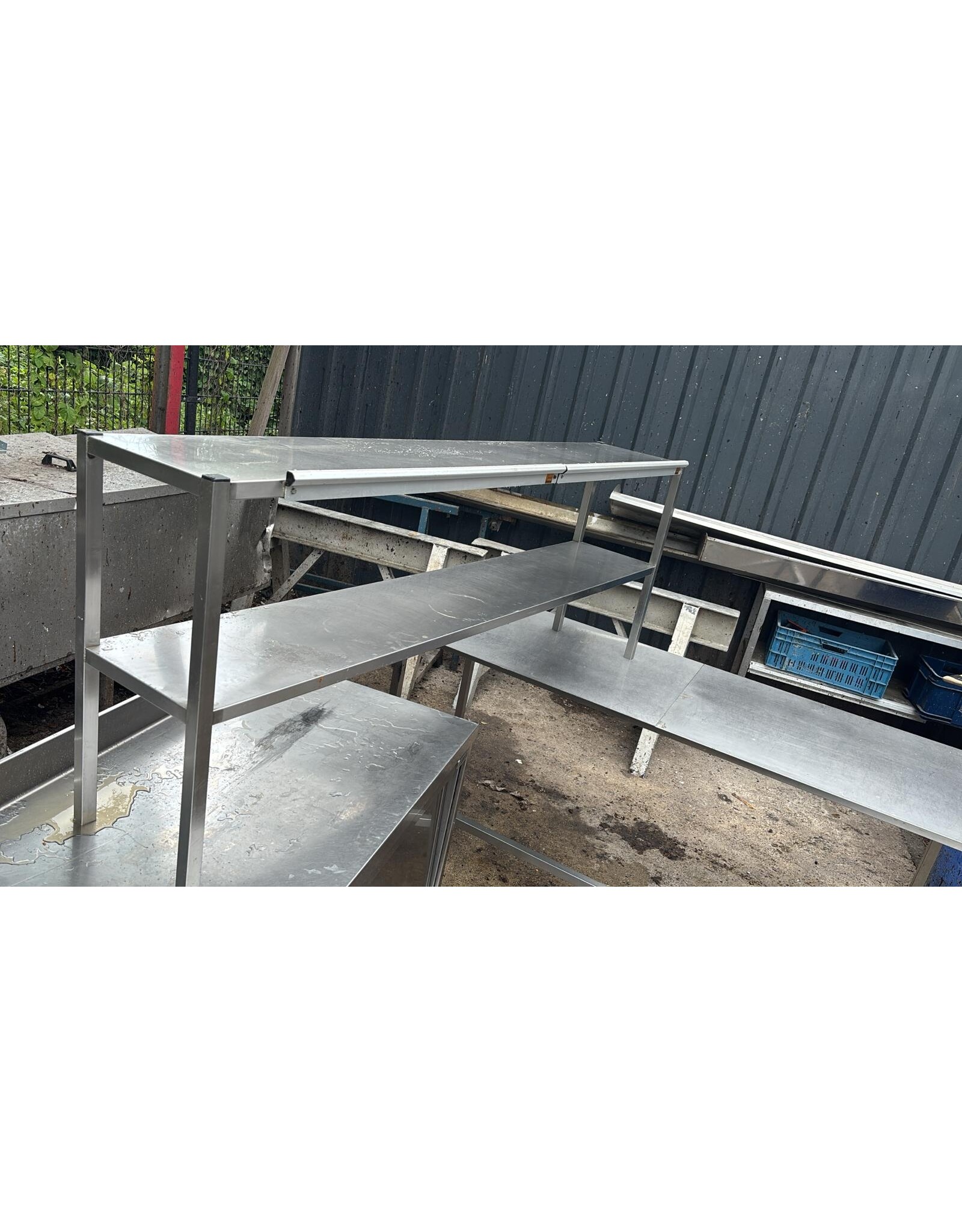 RVS opzet stuk 200x35x76 bxdxh cm's