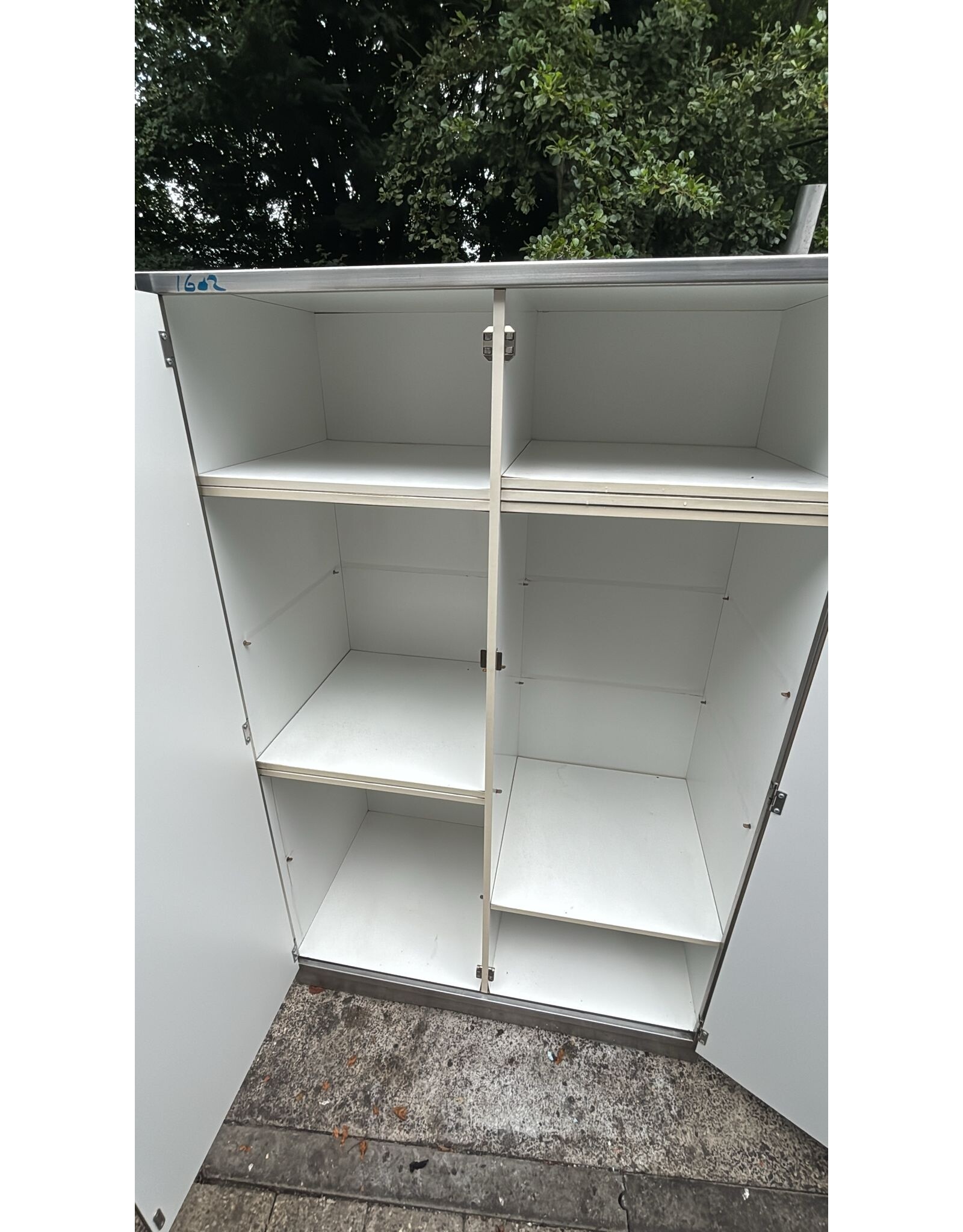 RVS kast met Trespa - zeer degelijk 130x60x180 bxdxh