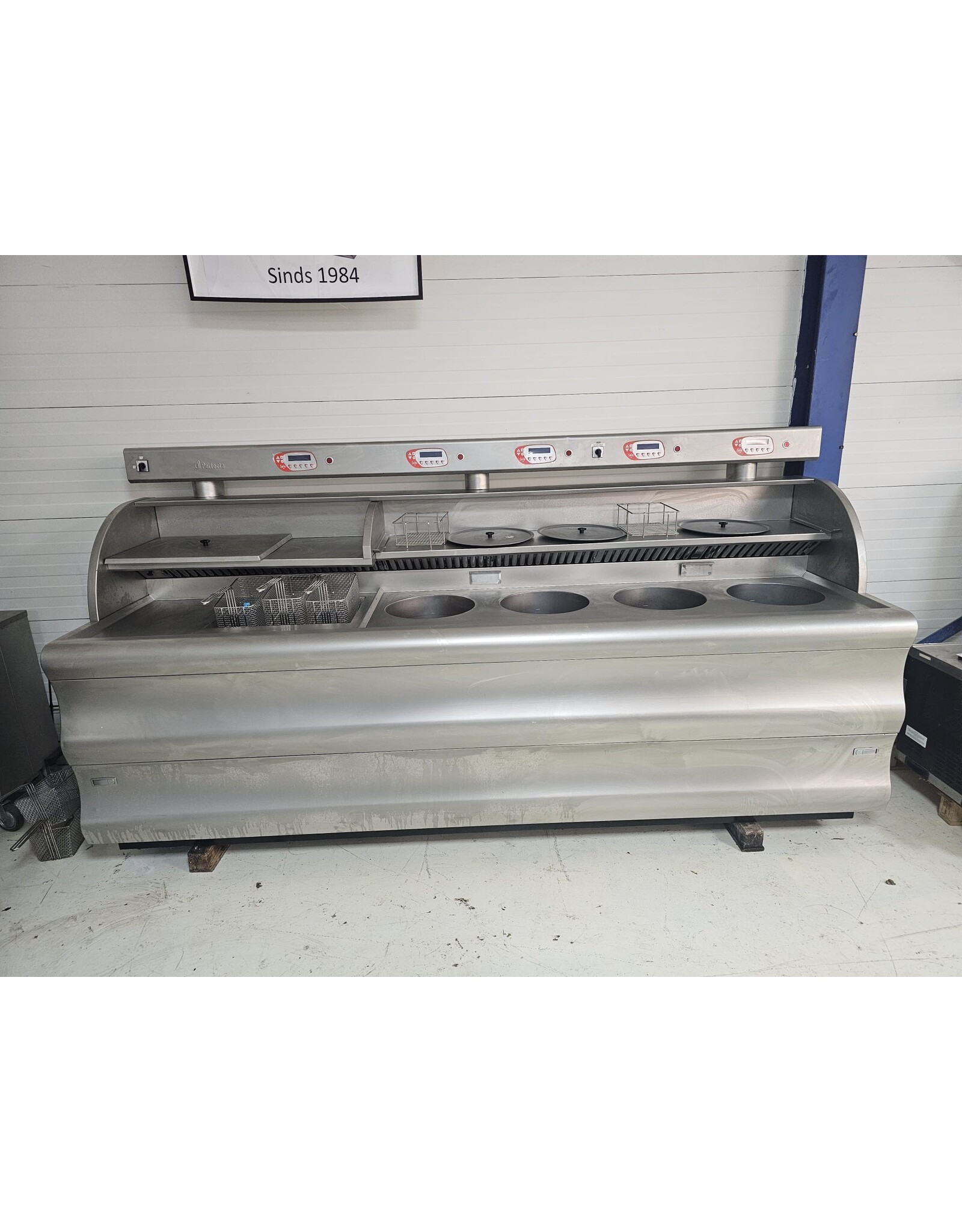 Perfecta Gereviseerde Perfecta bakwand friteuse 4x R en 1x 3 mands