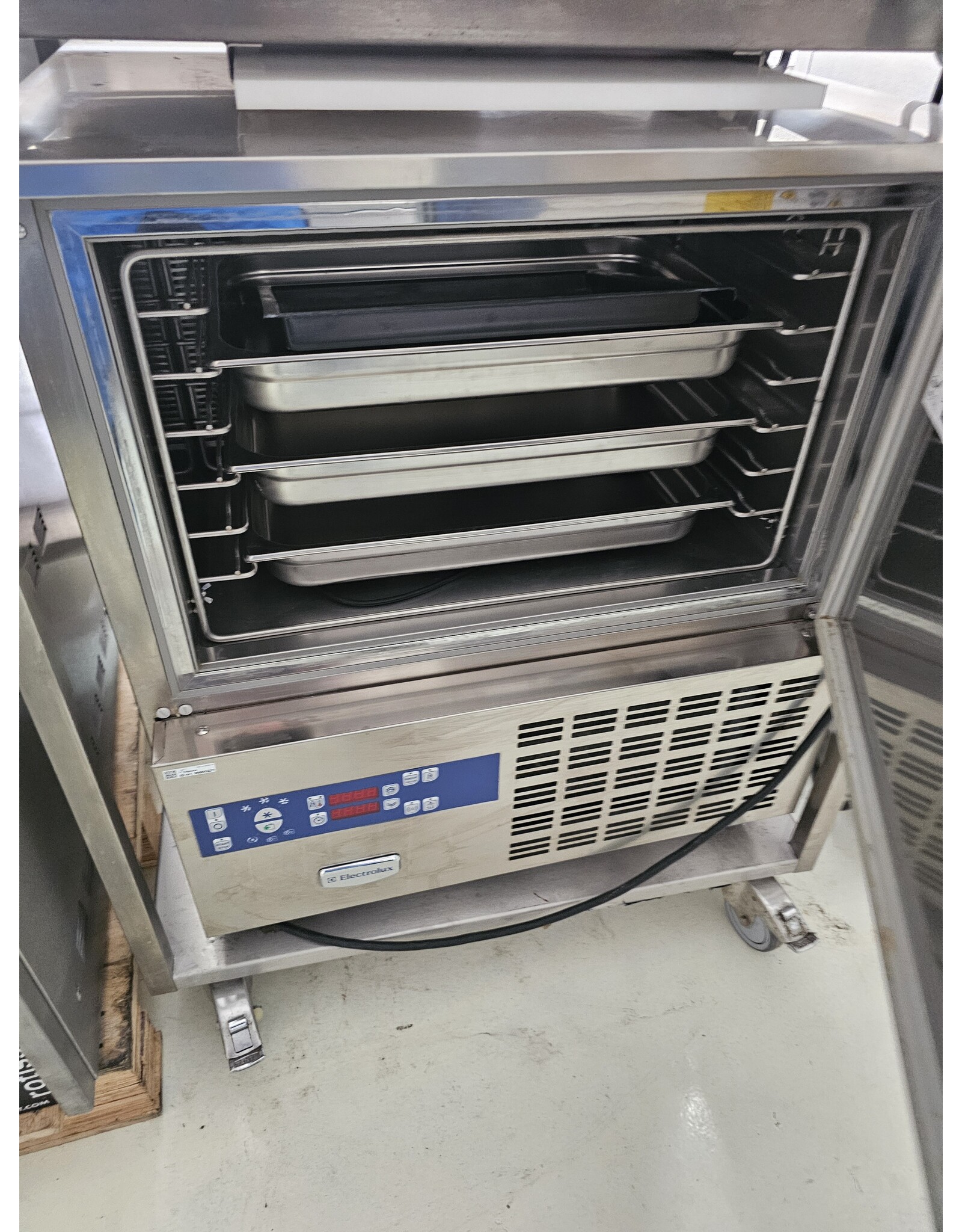 electrolux blastchiller 70x76x85 lxbxh