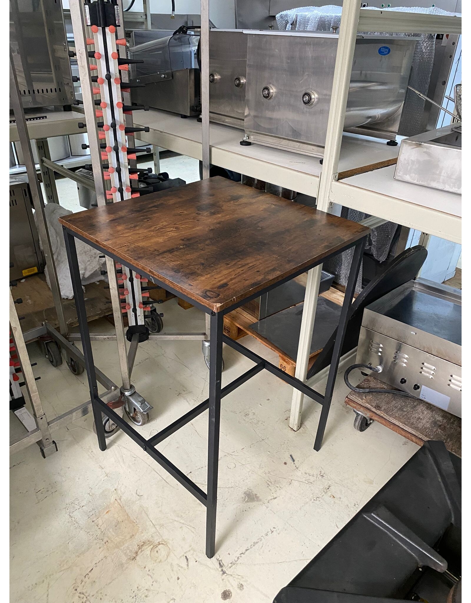 Tafel  60x60x91 lxbxh 2stuks