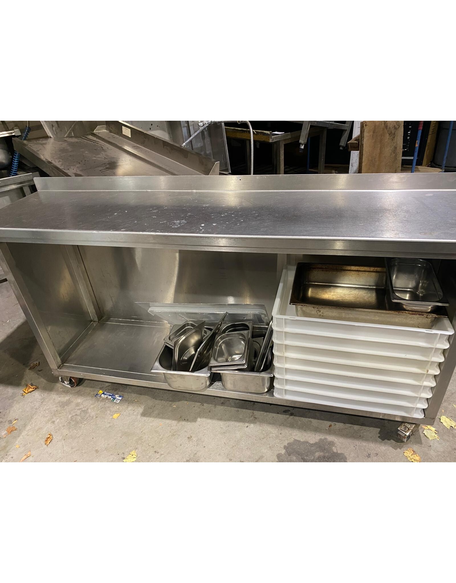 RVS Tafel op wielen - 45x190x94 lxbxh