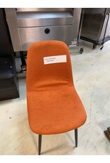 Oranje eetkamerstoelen - 50x45x88 lxbxh (gebruikt)