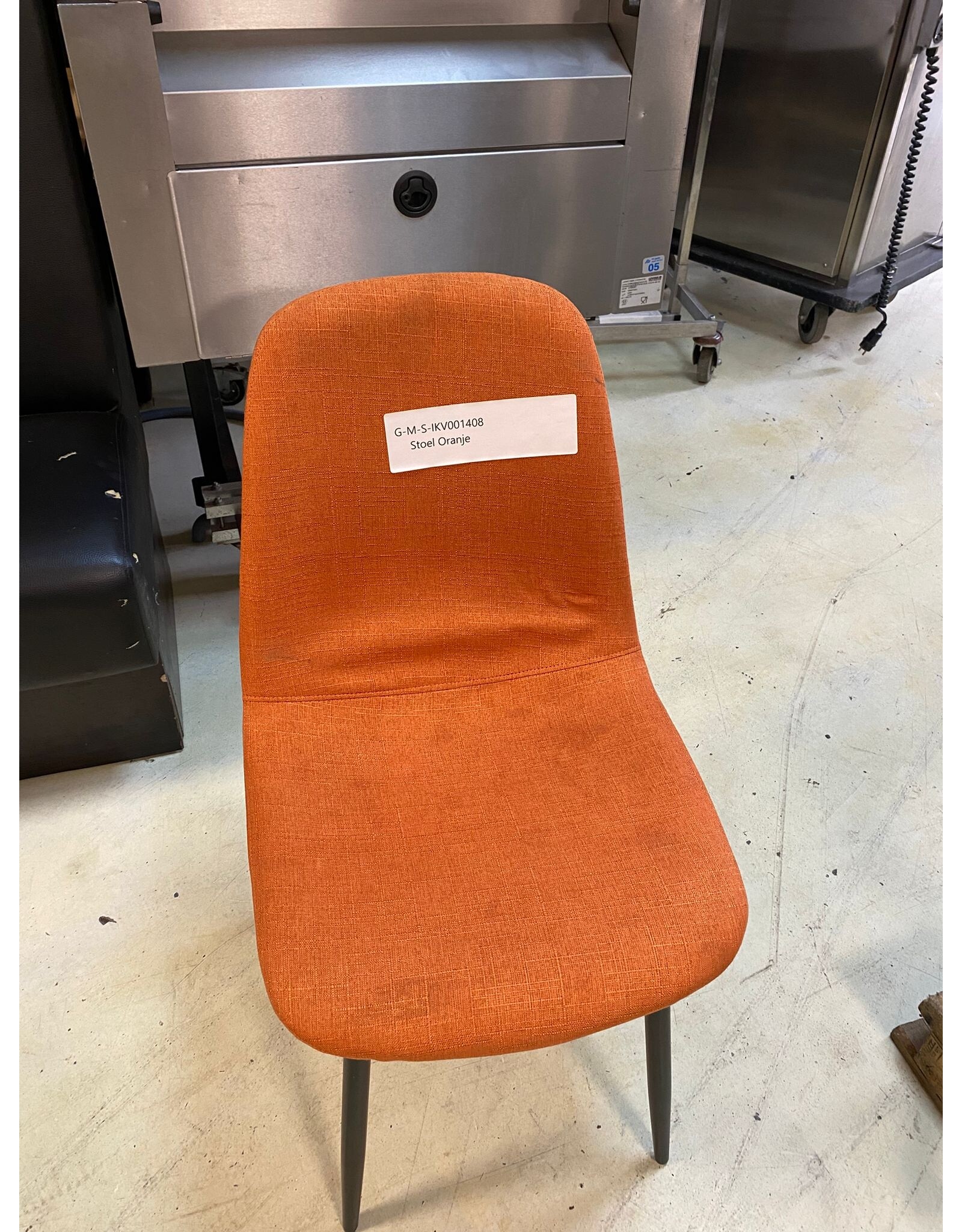Oranje eetkamerstoelen - 50x45x88 lxbxh (gebruikt)