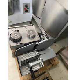snijmachine -  68x69x37 lxbxh