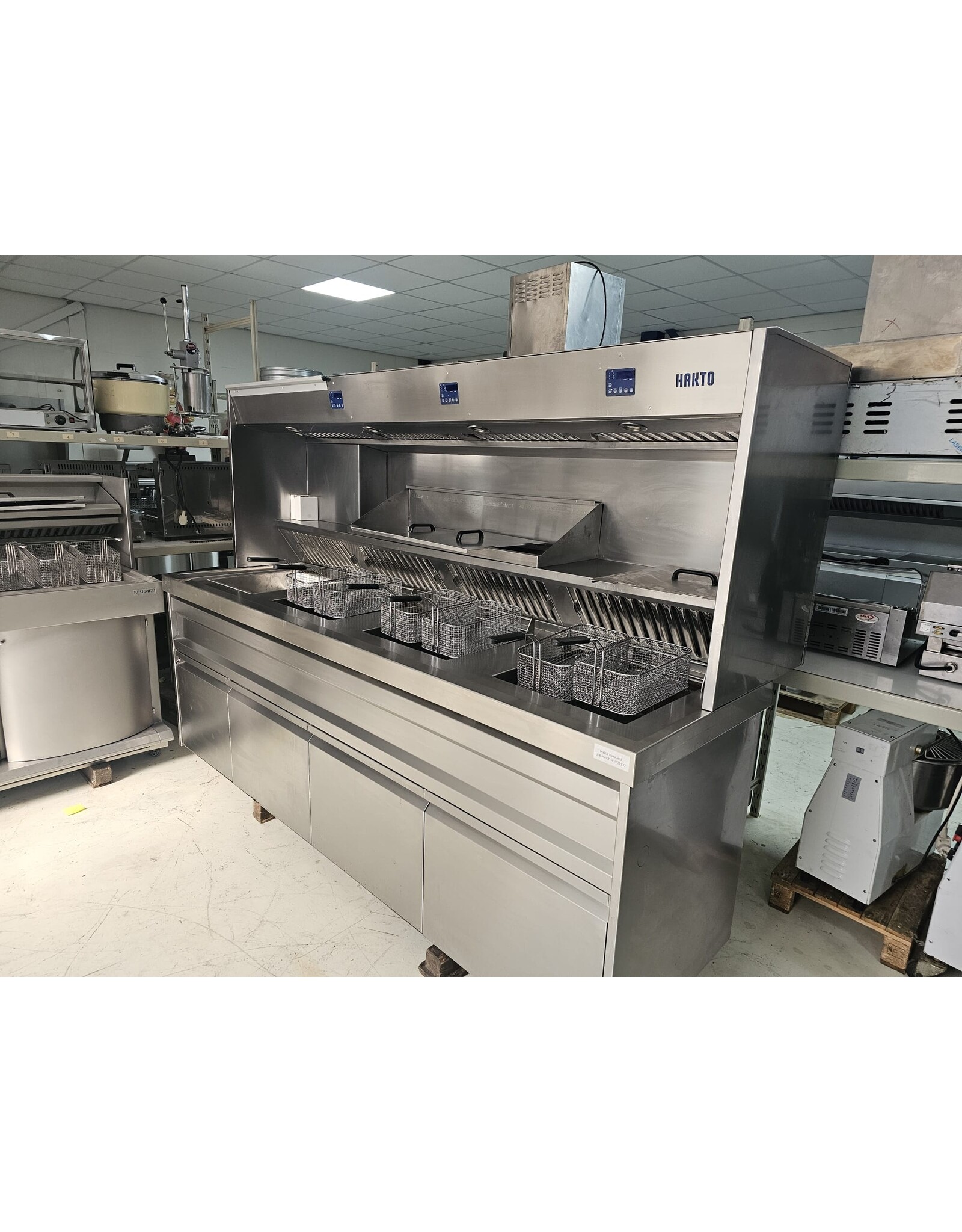 Hakto gereviseerde  Bakwand Friteuse 3x 2 manden + bakplaat