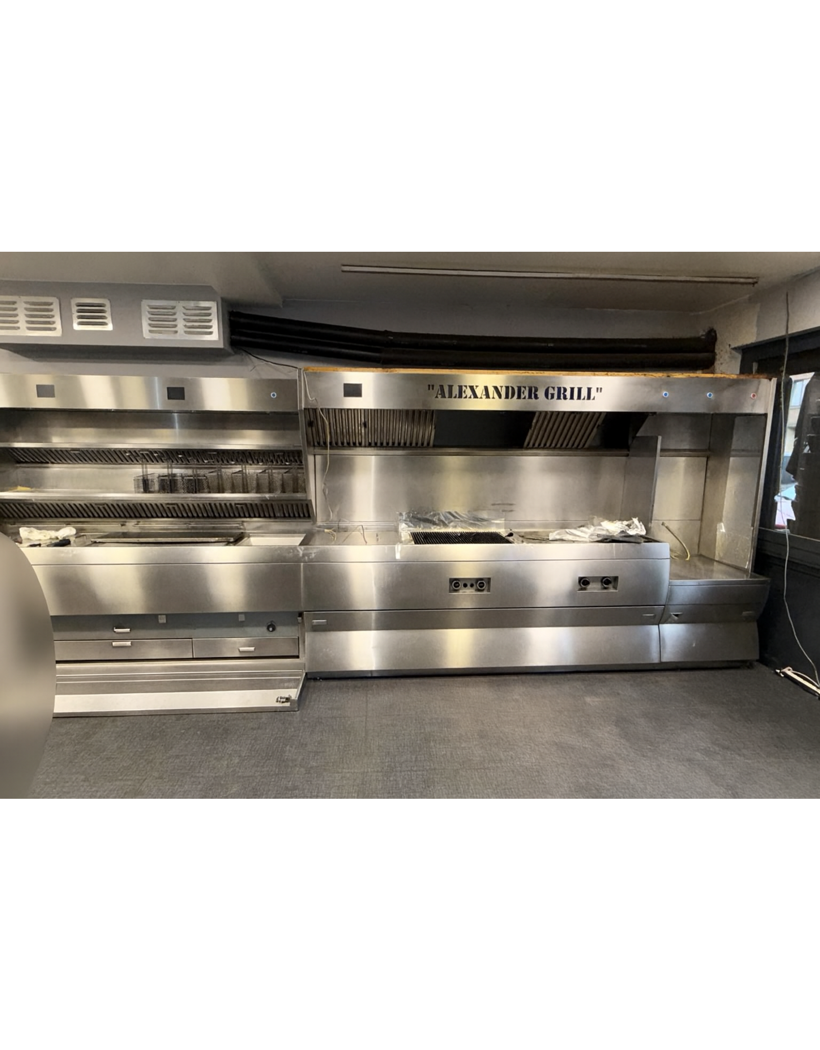 Nog niet gereviseerd - De Kuiper Bakwand friteuse 11 manden, grill en bakplaat