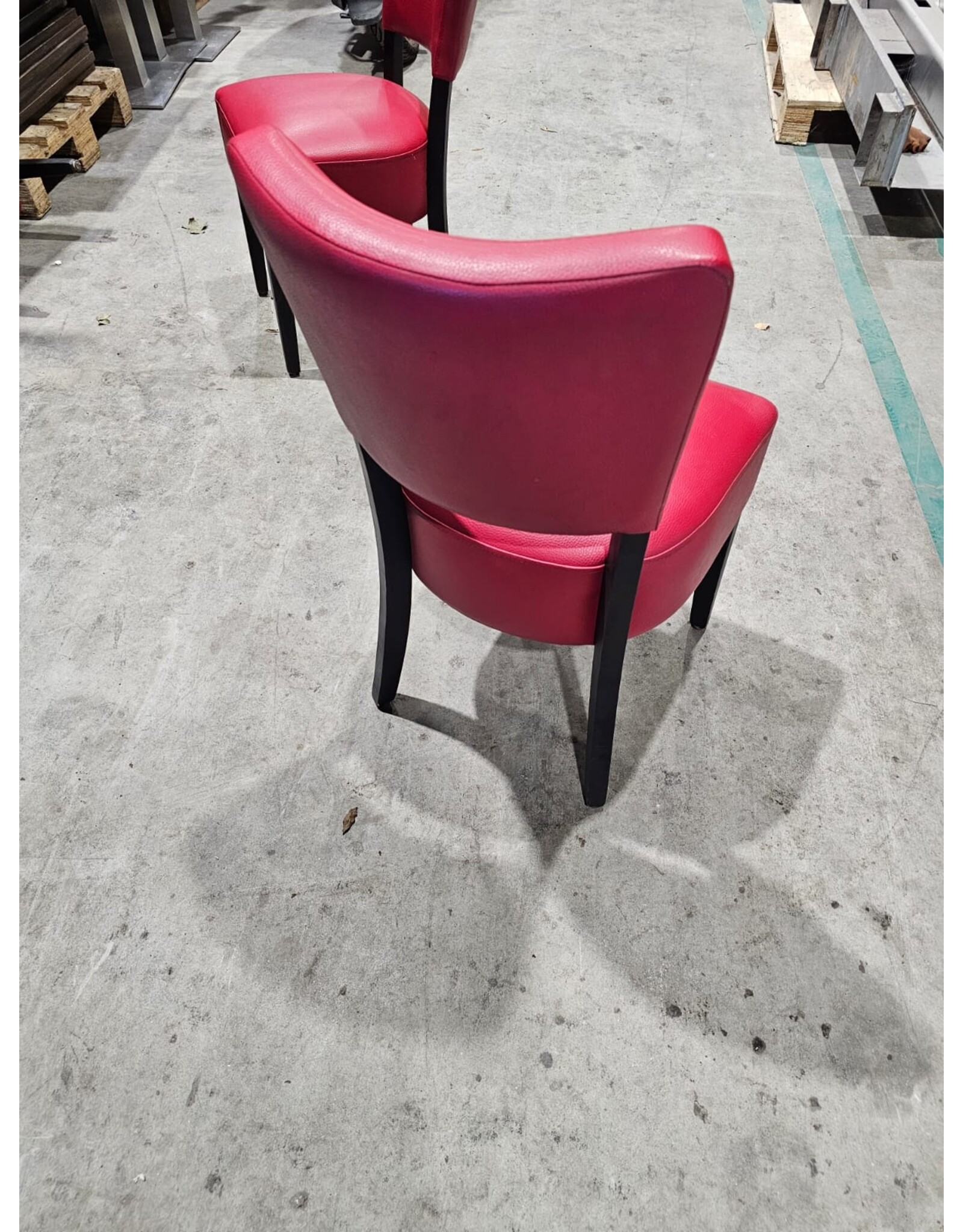 12x rode horecastoelen - 45x45x83 lxbxh (gebruikt)