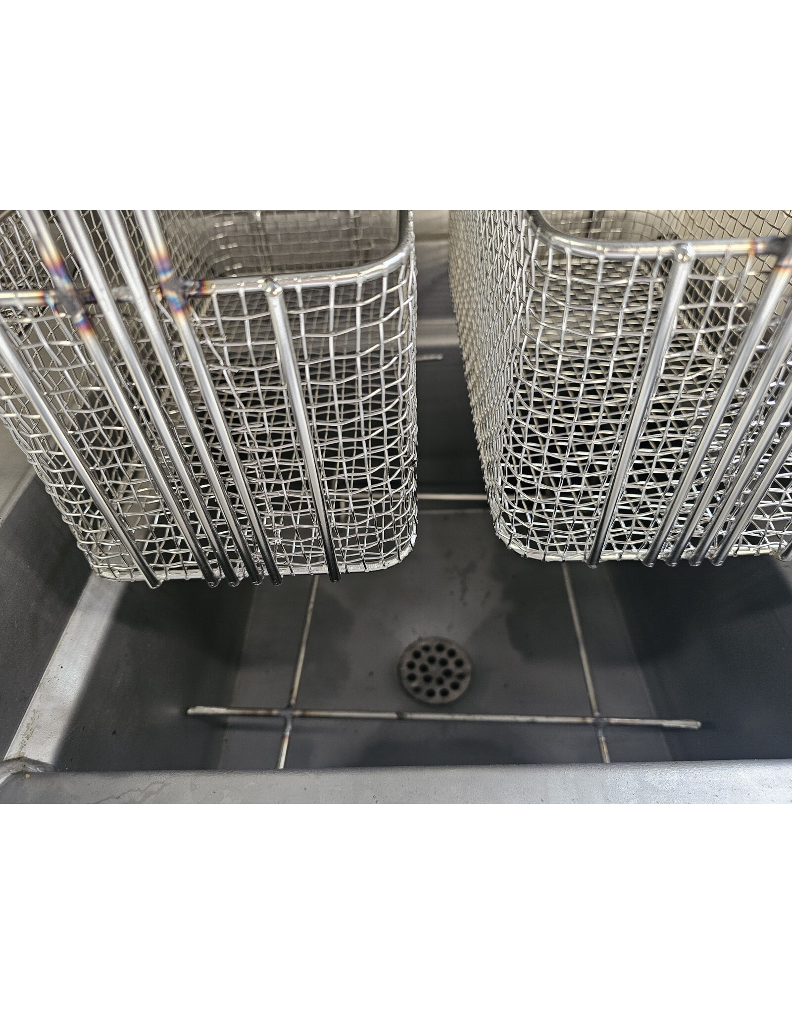 Perfecta hoog rendement bakwand friteuse 2x 2  mands 1x 3 mand en bakplaat