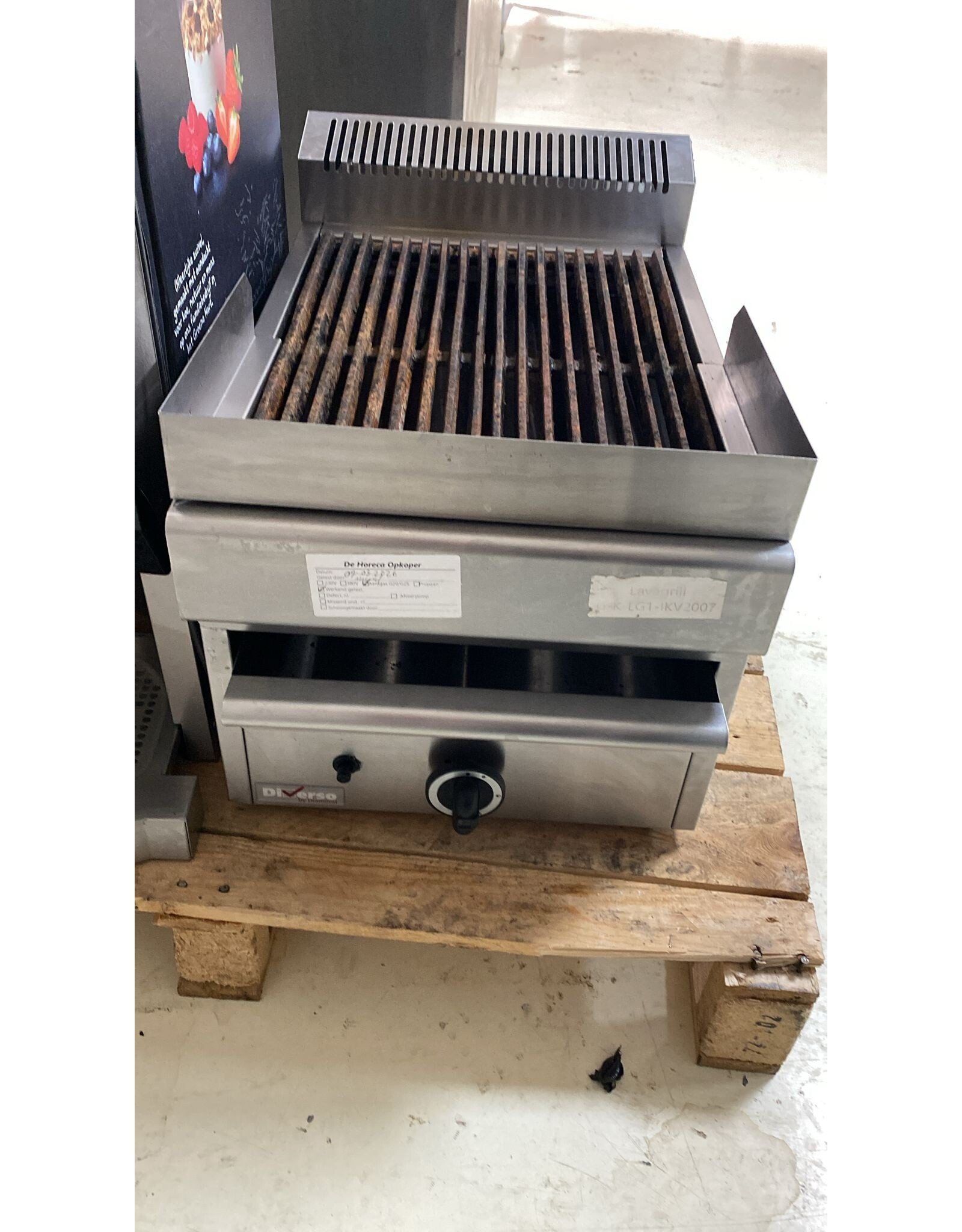 Diverso by Diamond Water Gas Grill