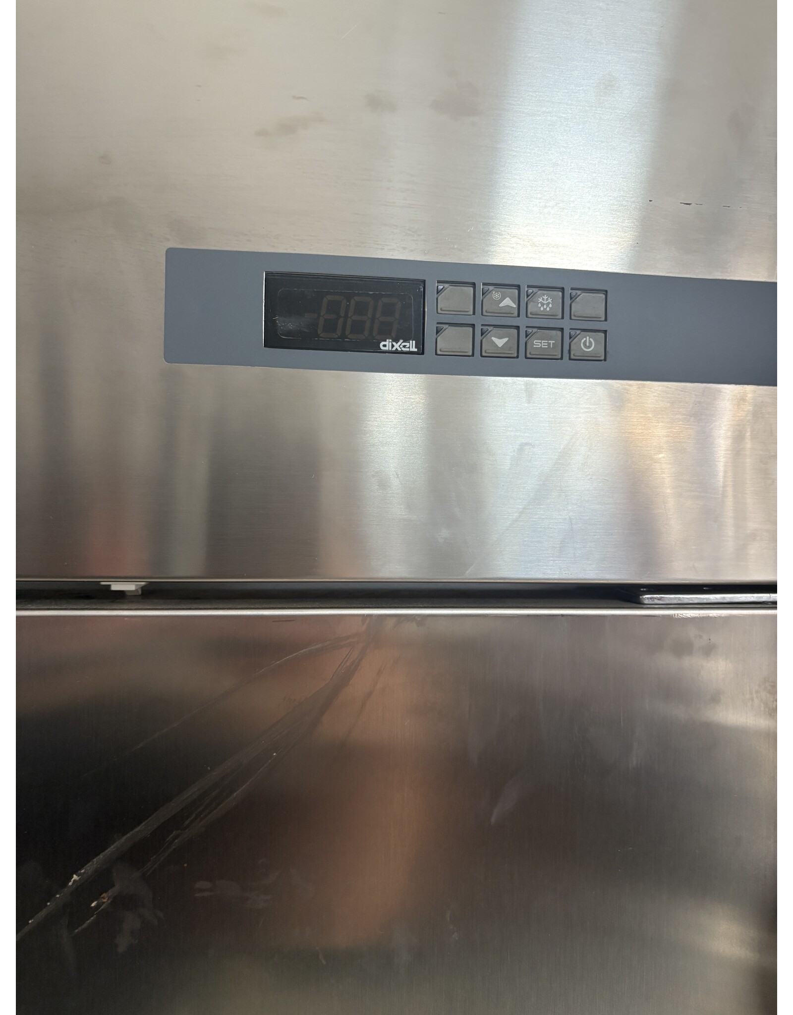 coldline Coldline A1402BE smart 1400 cabinet vriezer