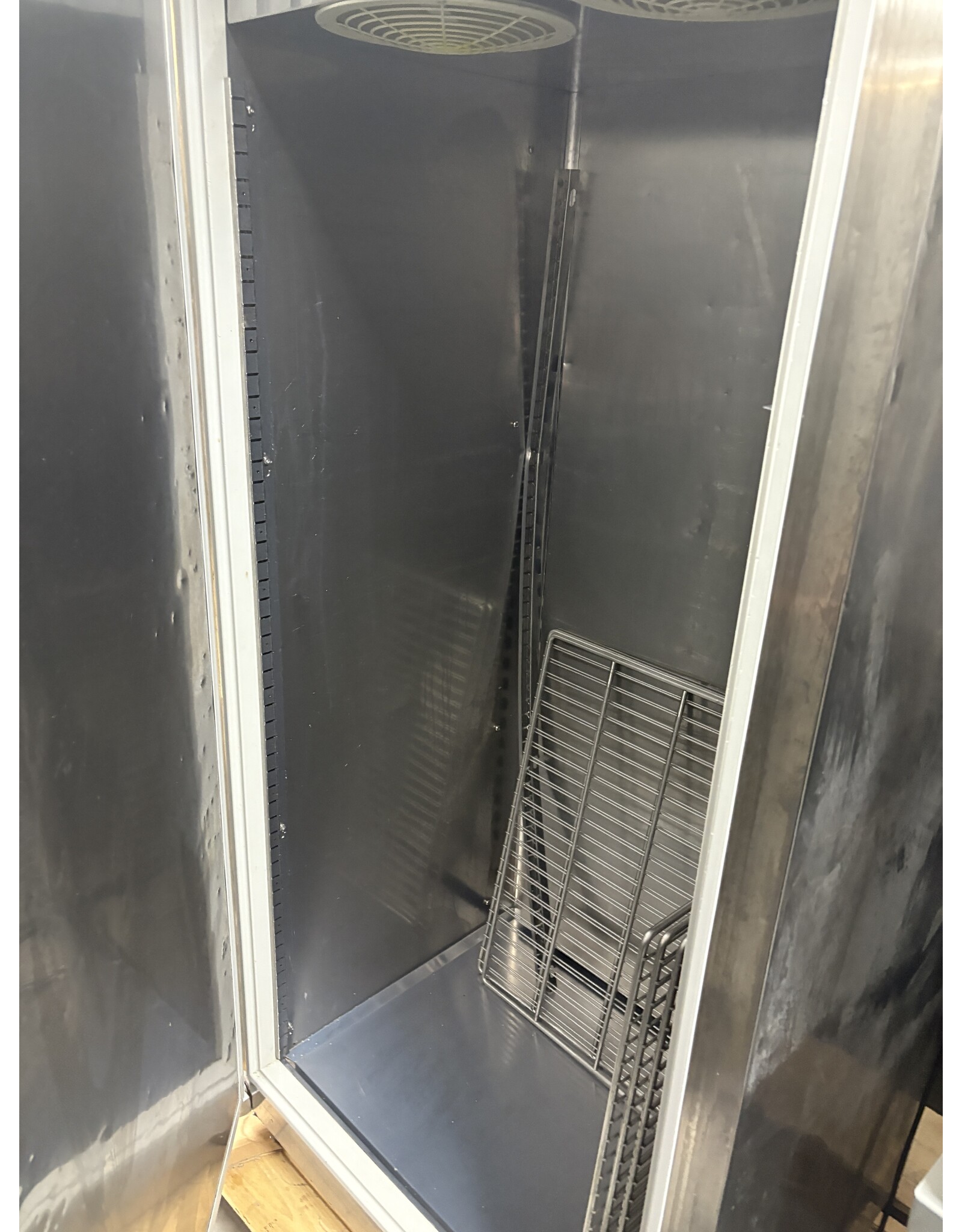 GRAM  process kp 82 ccg L1 vrieskast