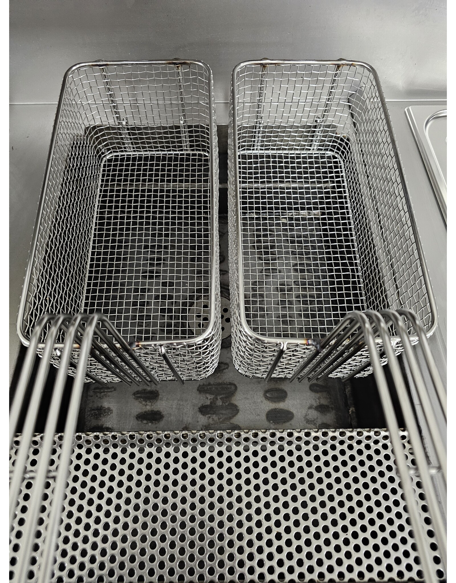 Gereviseerde Perfecta bakwand friteuse VR 3x 2 mand ABM+Bkpl+Vetpomp 129kW