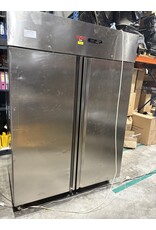 Studio 54 Studio 54 Kronus Oasis 1400 Hospitality Doppeltür-Gefrierschrank aus Edelstahl