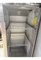 Polar Professioneller Polar G593 Edelstahl-Gewerbegefrierschrank – 600 l (auf Rollen)
