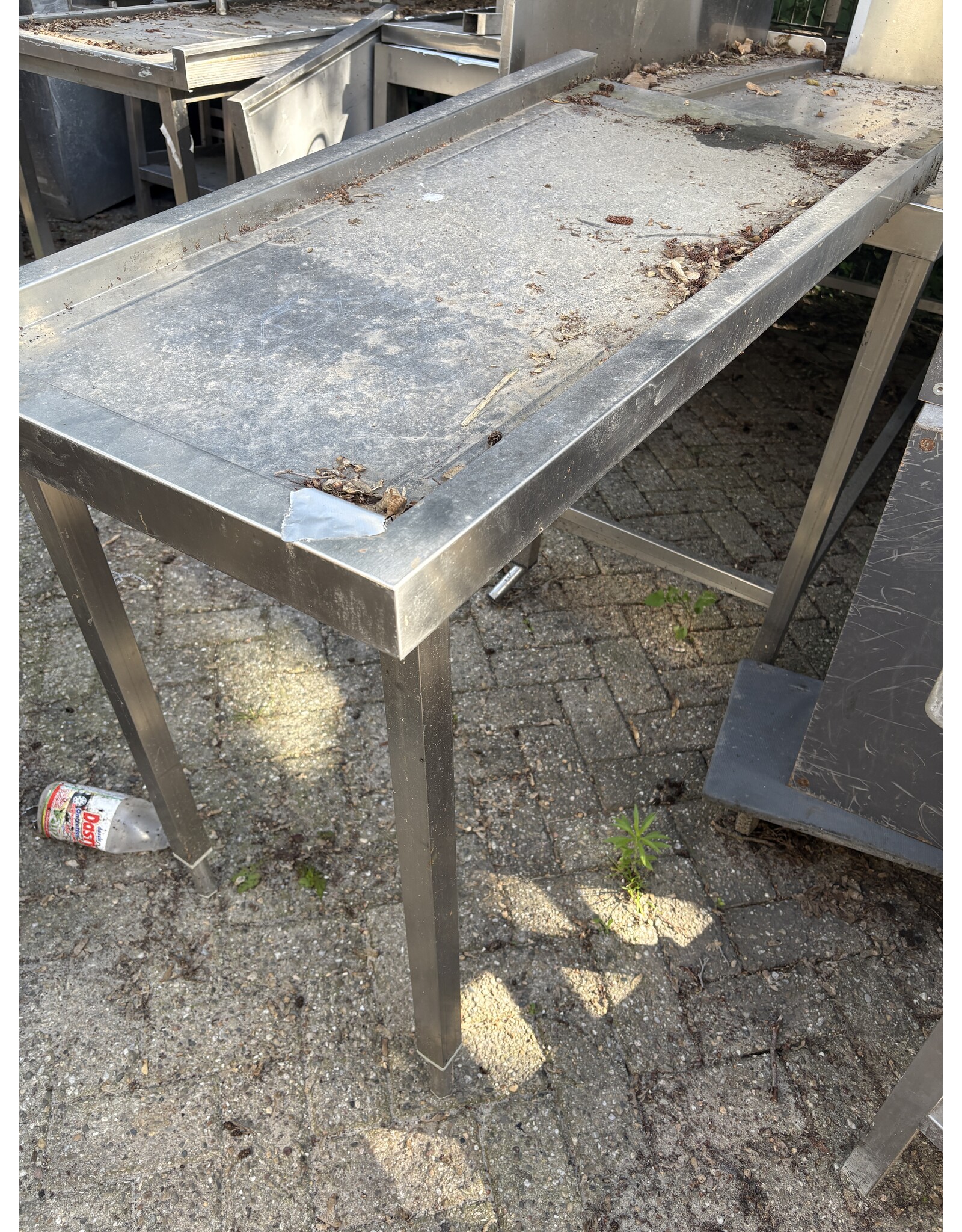 Abtropftisch aus Edelstahl, 120 x 60 x 95 cm (B x T x H), gereinigt bei Lieferung