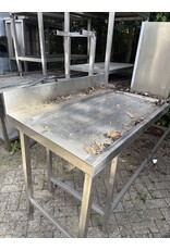 RVS Aanvoertafel 109 x 72 x 106cm (B x D x H)cm Wordt schoongemaakt bij leverring