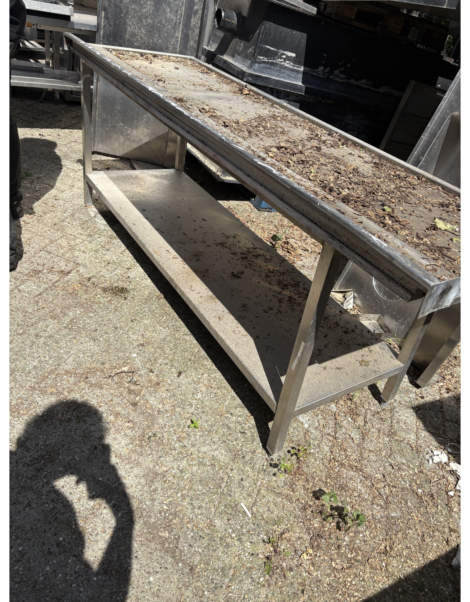 RVS Afvoertafel met Onderschap 230 x 75 x 91cm (B x D x H) Wordt schoongemaakt voor levering