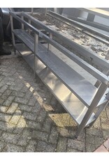 RVS opzet 232 x 27 x 90cm (B x D x H) Wordt schoongemaakt voor levering