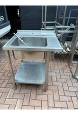 RVS aanvoertafel met Onderschap 74 x 71 x 95cm (B x D x H) Wordt schoongemaakt bij levering
