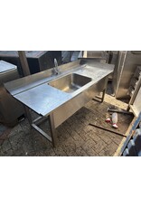 RVS Aanvoertafel met Spoelbak en Kraan 159x73x68cm (B x D x H) Wordt Schoongemaakt voor Levering