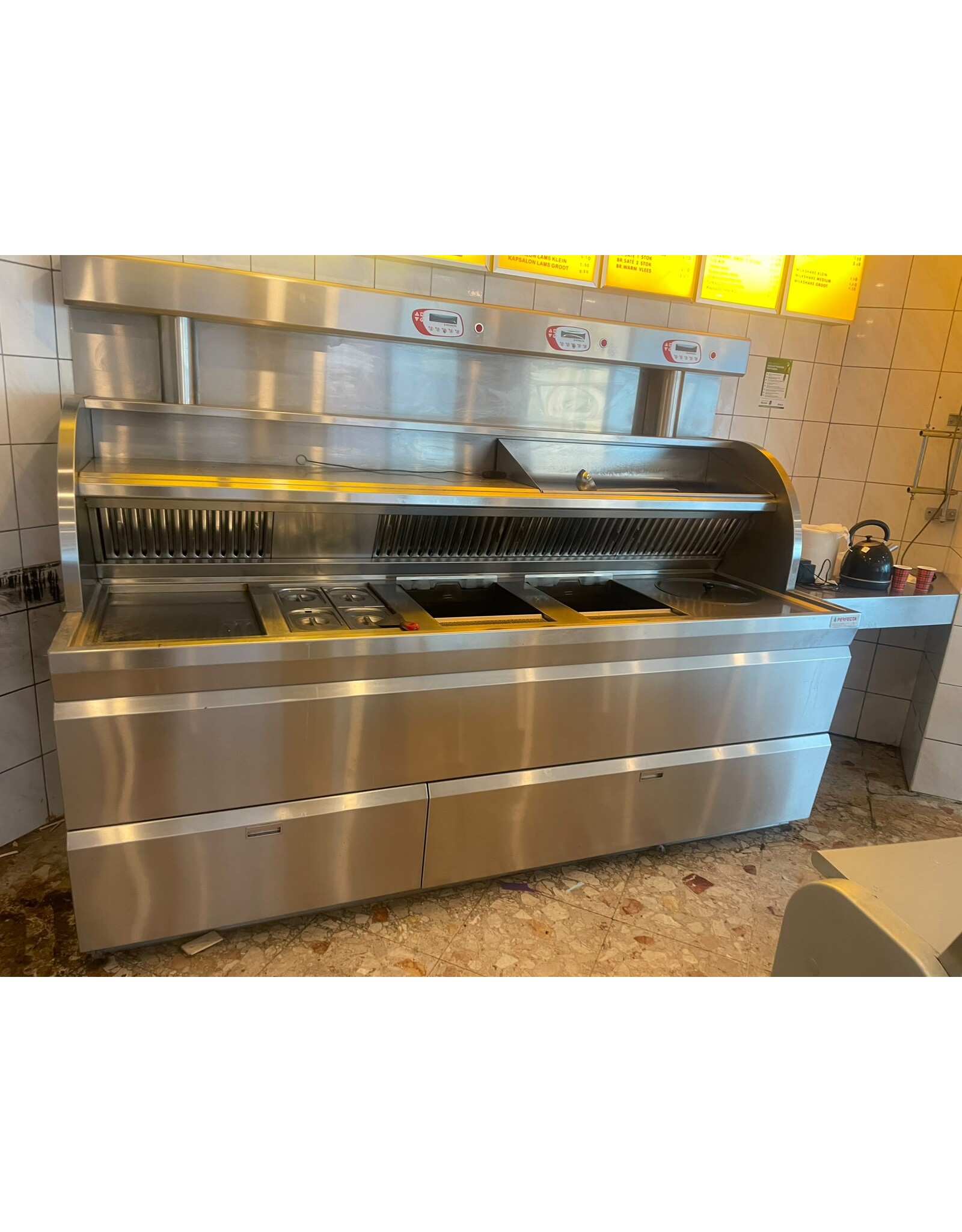 Nog niet gereviseerd - Perfecta VR bakwand 6 manden + bakpl + ABM
