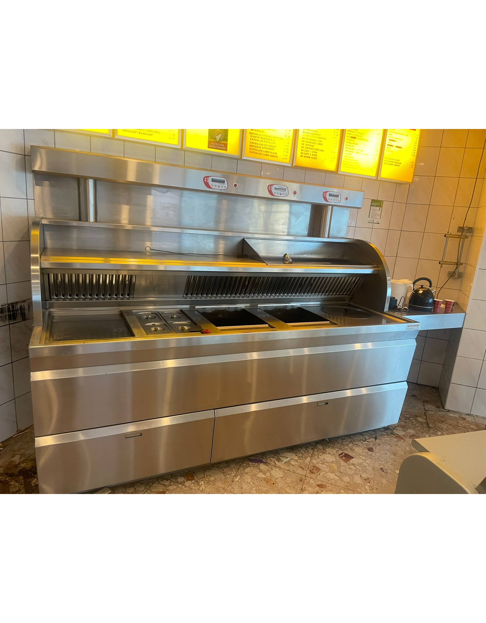 Nog niet gereviseerd - Perfecta VR bakwand 6 manden + bakpl + ABM