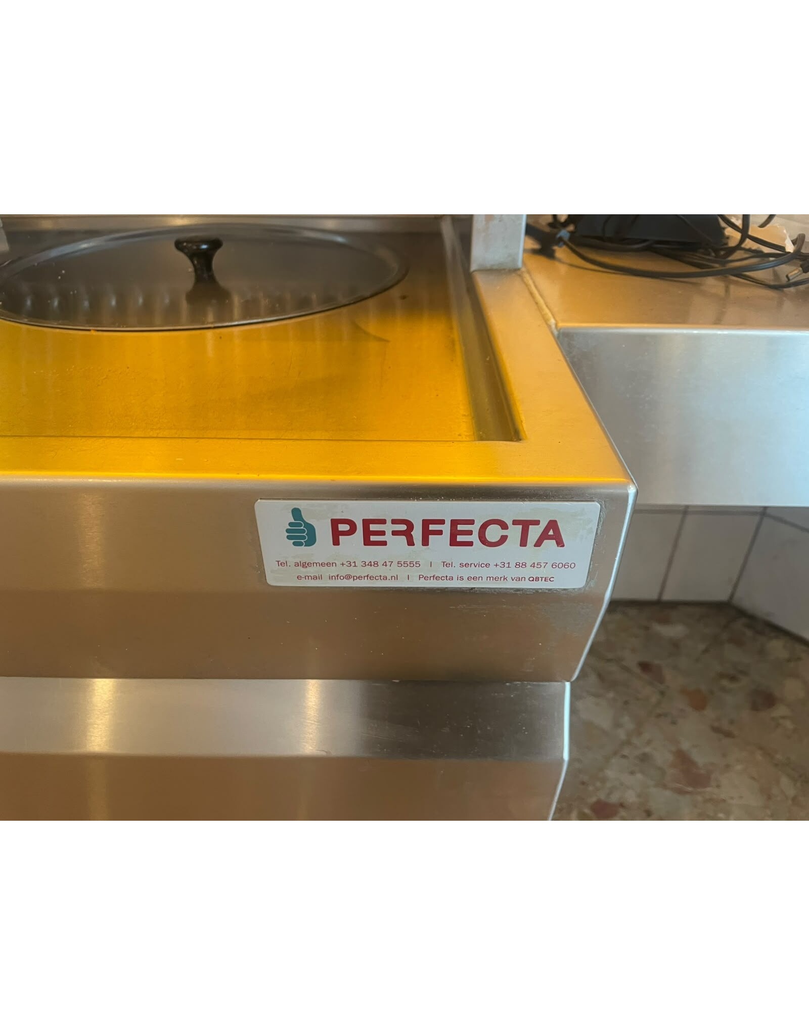 Nog niet gereviseerd - Perfecta VR bakwand 6 manden + bakpl + ABM