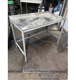 Arbeitstisch aus Edelstahl 127x65x91cm (B x T x H) Vor Auslieferung gereinigt