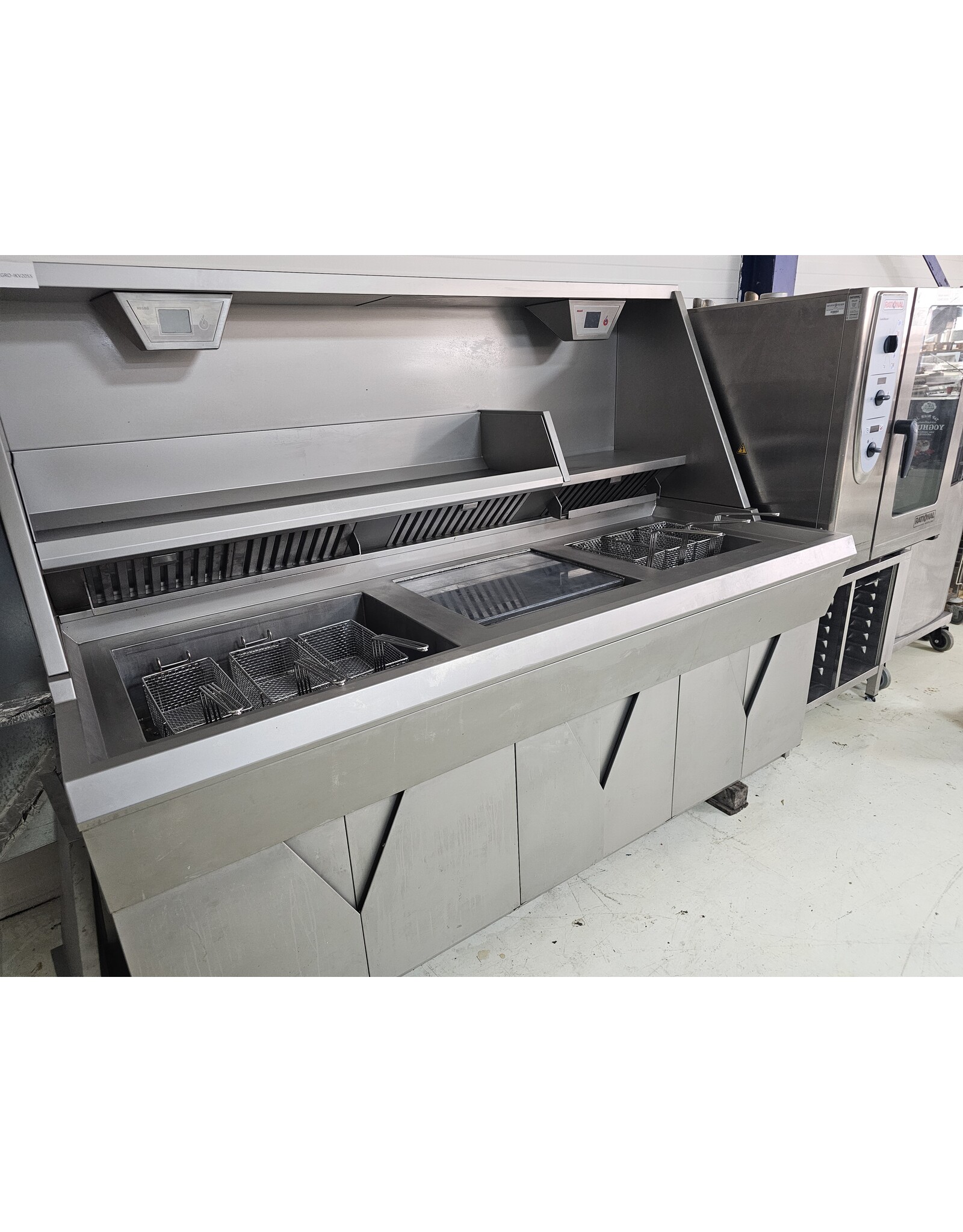 Hegro Hoogrendement 2 pans bakwand friteuse met bakplaat