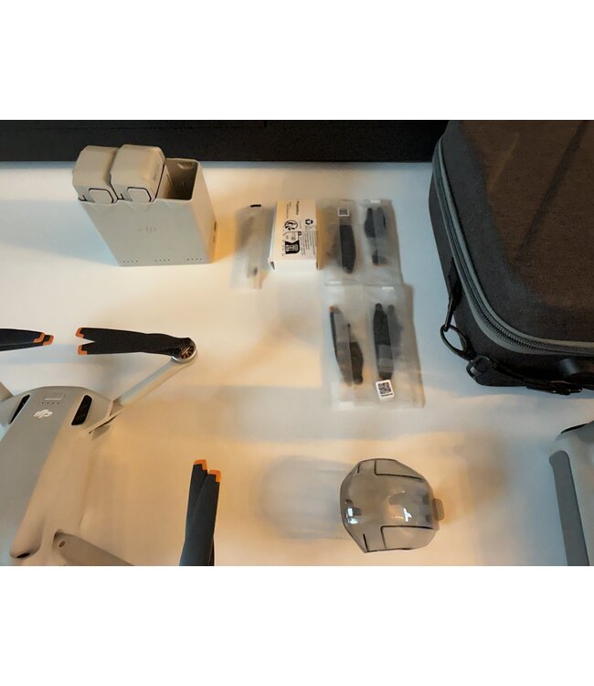 DJI MINI 3 PRO Fly More Combo - garantie - draagkoffer-occasion