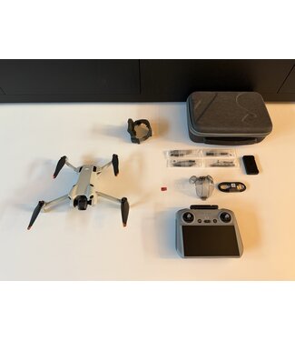 DJI DJI MINI 4 PRO + Smart contr- occasion - nieuwstaat
