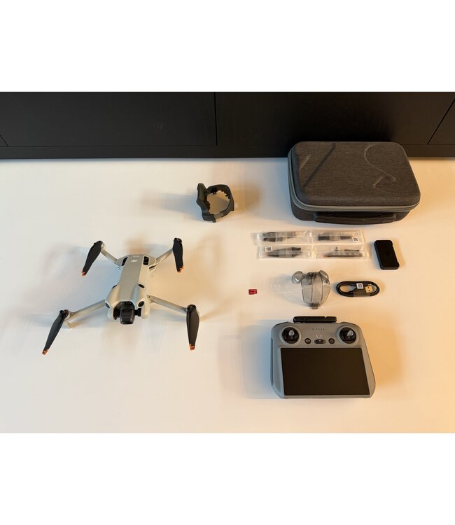 DJI MINI 4 PRO + Smart contr- occasion - nieuwstaat