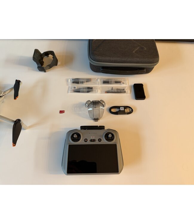 DJI MINI 4 PRO + Smart contr- occasion - nieuwstaat
