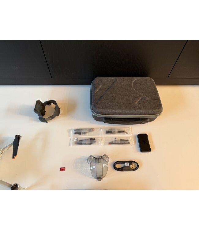 DJI MINI 4 PRO + Smart contr- occasion - nieuwstaat