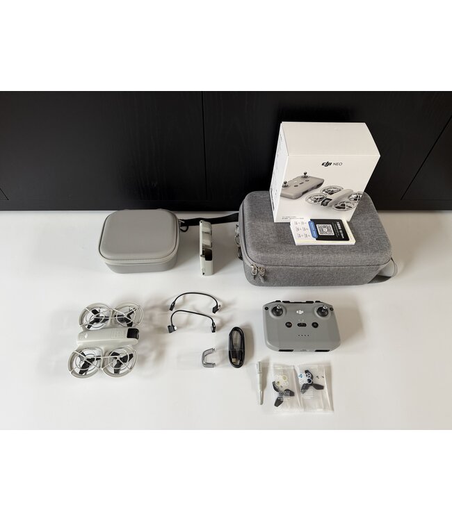 DJI NEO Fly More Combo met rc n3 controller bijna volledig nieuw incl koffertjes
