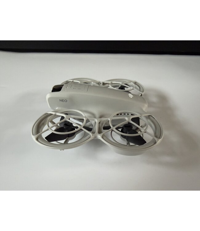 DJI NEO Fly More Combo met rc n3 controller bijna volledig nieuw incl koffertjes