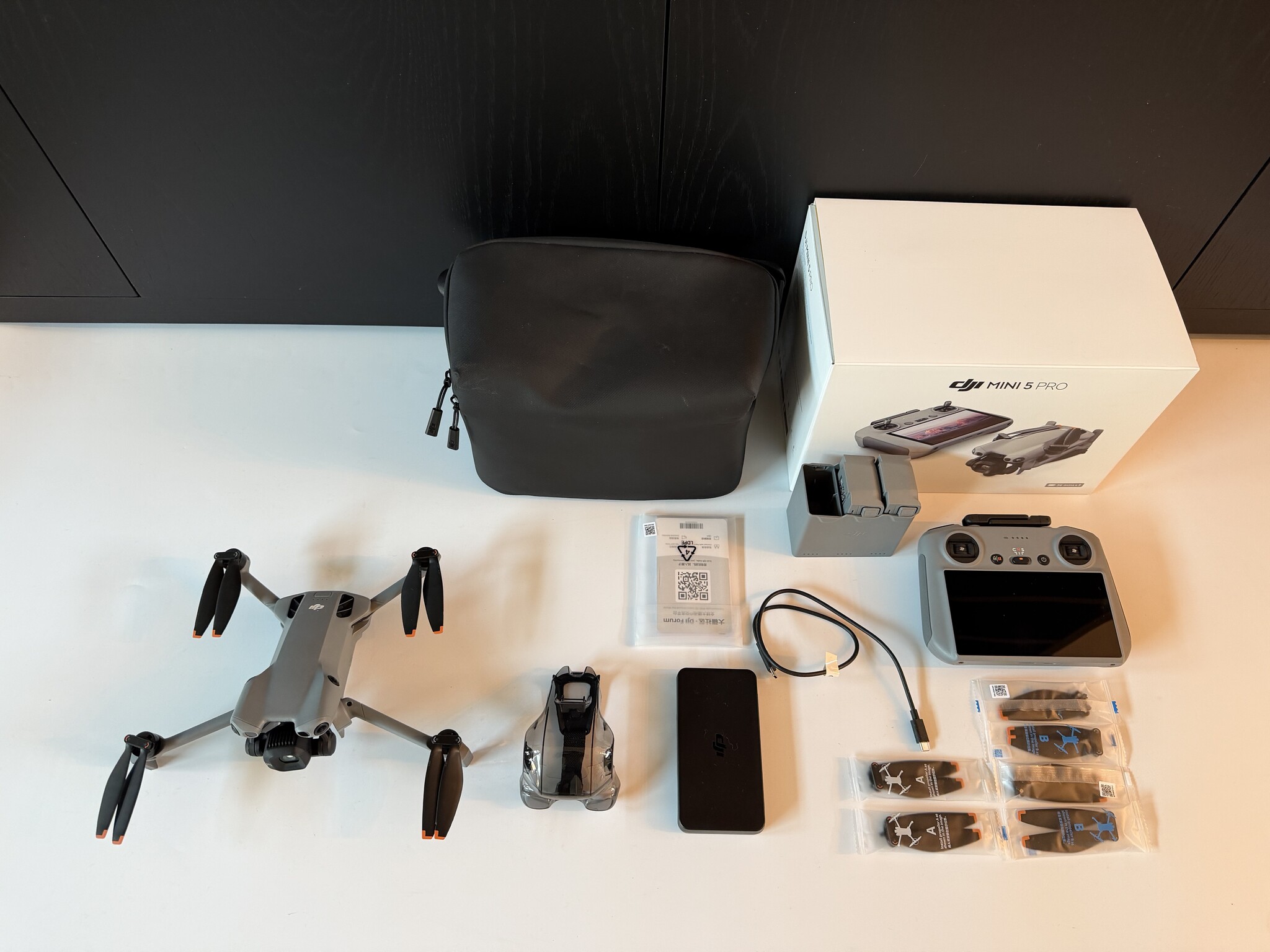 DJI DJI MINI 5 PRO Smart controller FMC- nieuwstaat